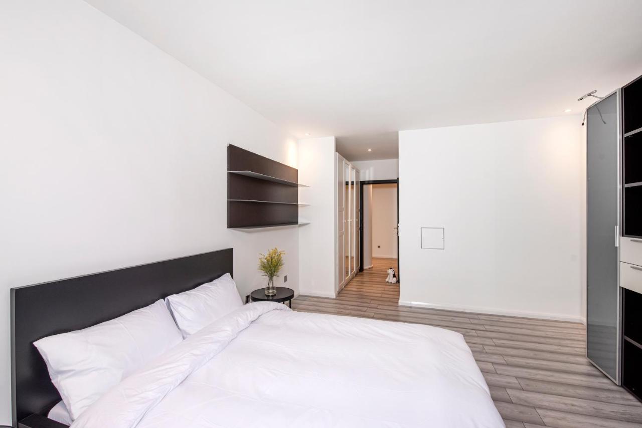 Large And Central 2 Bed Londra Exterior foto