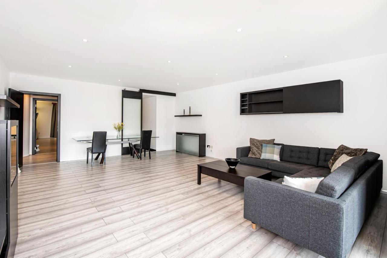 Large And Central 2 Bed Londra Exterior foto